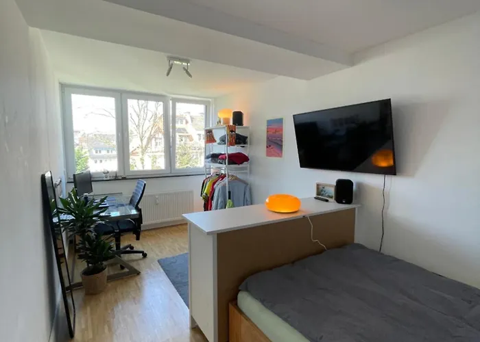Moderne Zimmer In Koeln Lindenthal